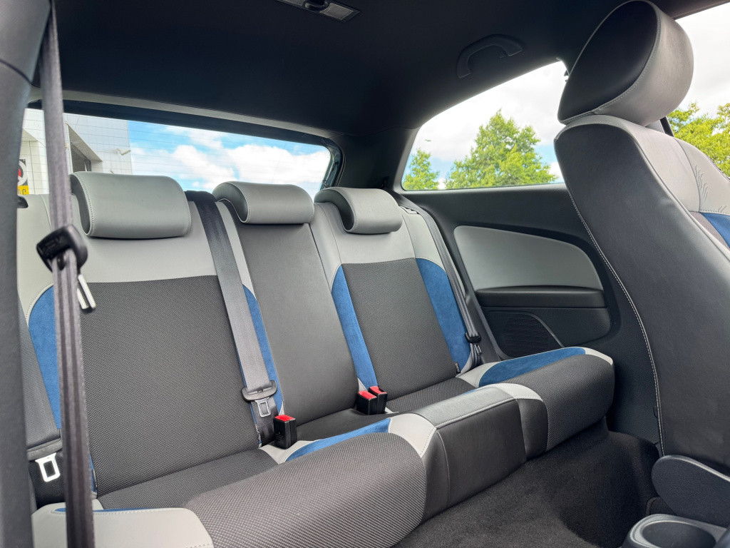 Volkswagen Polo 1.4 tsi bluegt *140pk! * 1e eigenaar * carplay