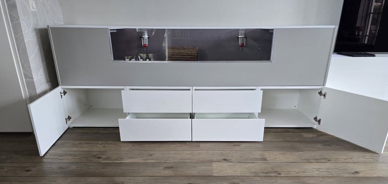 Op maat gemaakt caviaverblijf met opbergruimte (Ikea Besta)