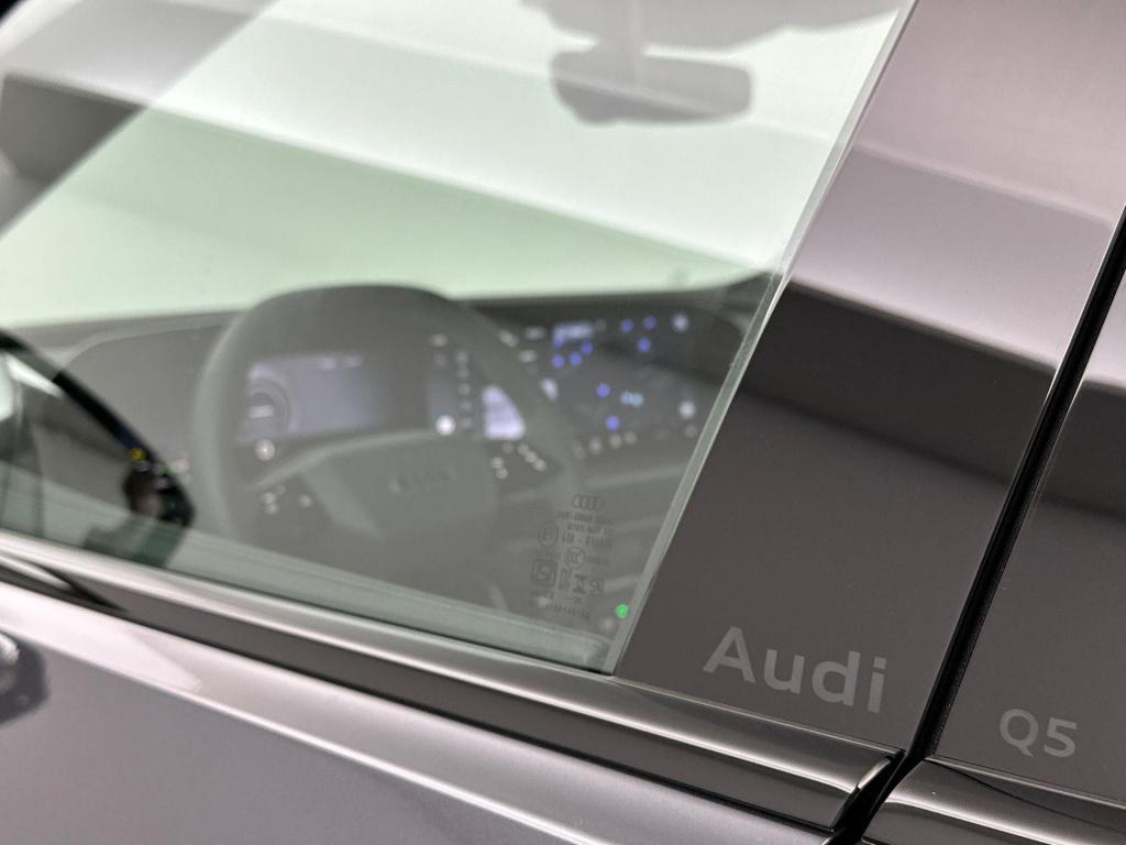 Audi Q5 s edition competition e-hybrid 270 kw / 367 pk suv