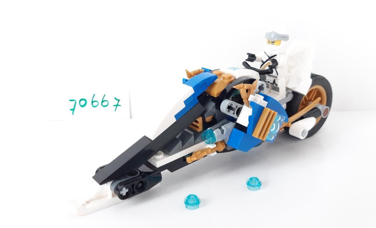 Lego Ninjago 70667:  Zwaardmotor van Kai & Sneeuwscooter van Zane