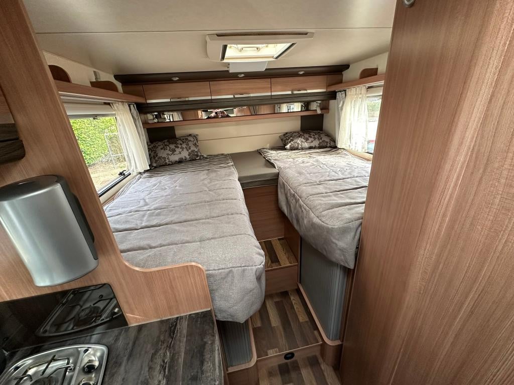 Knaus Onbekend r16 jaar apk, beurt, 3 maanden garantie, carplay set