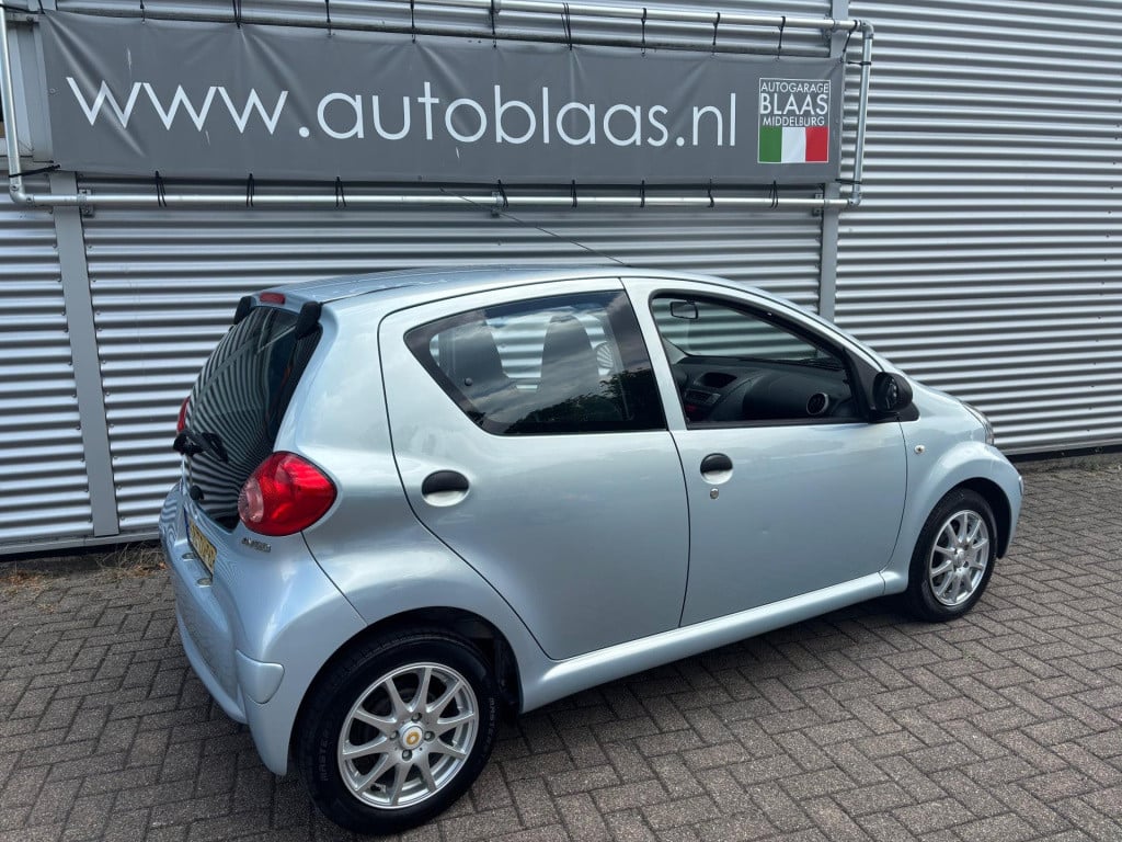 Toyota Aygo 1.0-12v