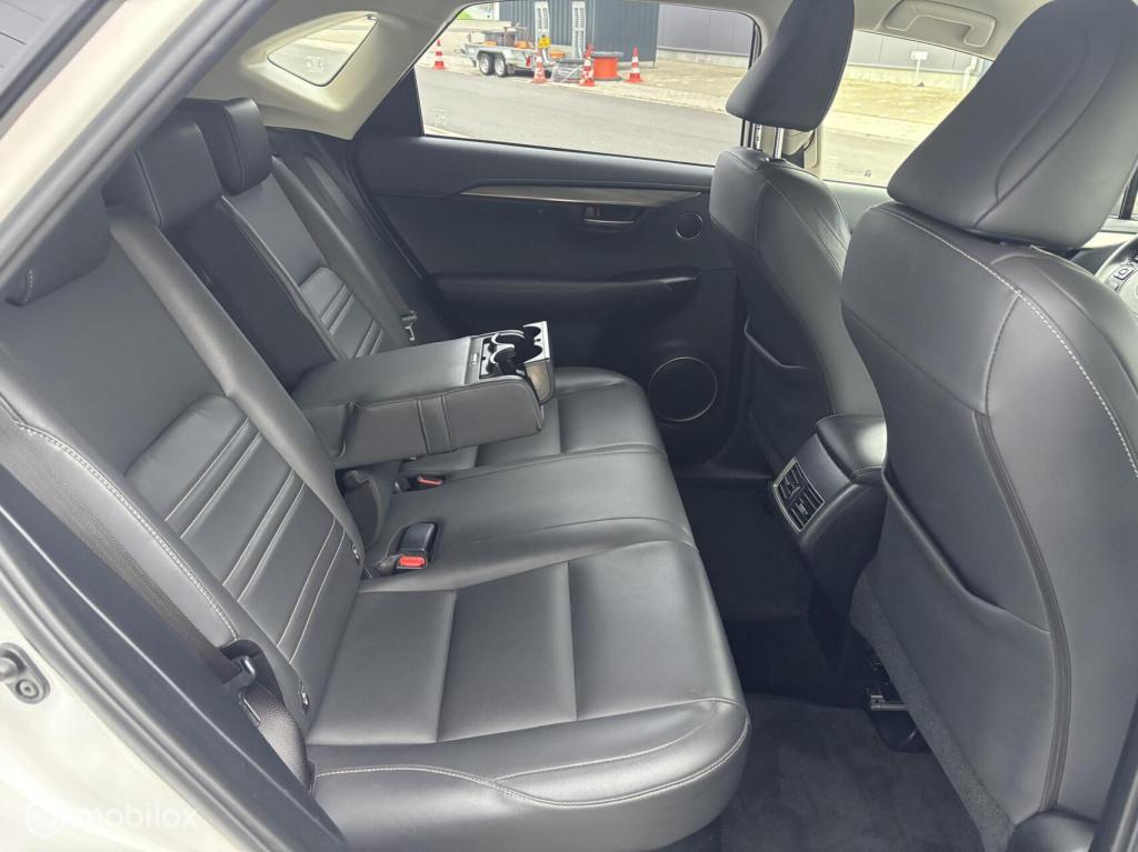 Lexus Nx 300h awd luxury line