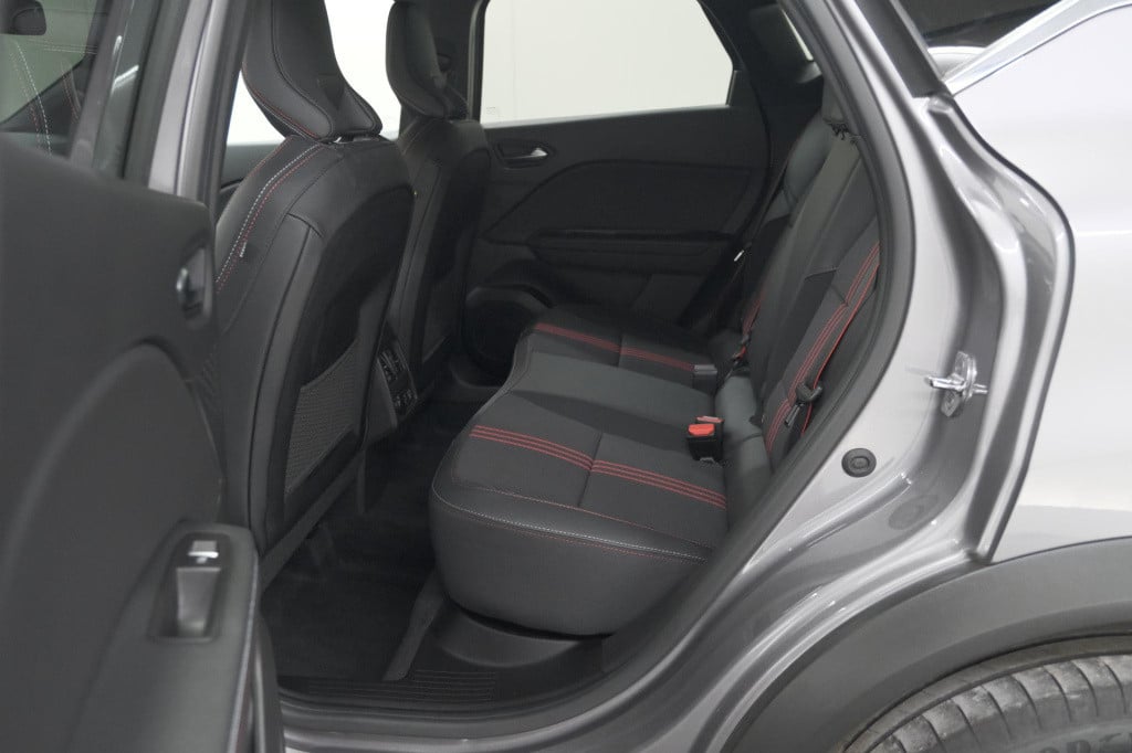 Renault Captur mild hybrid 140 edc r.s. line | camera | navigatie | stoelve