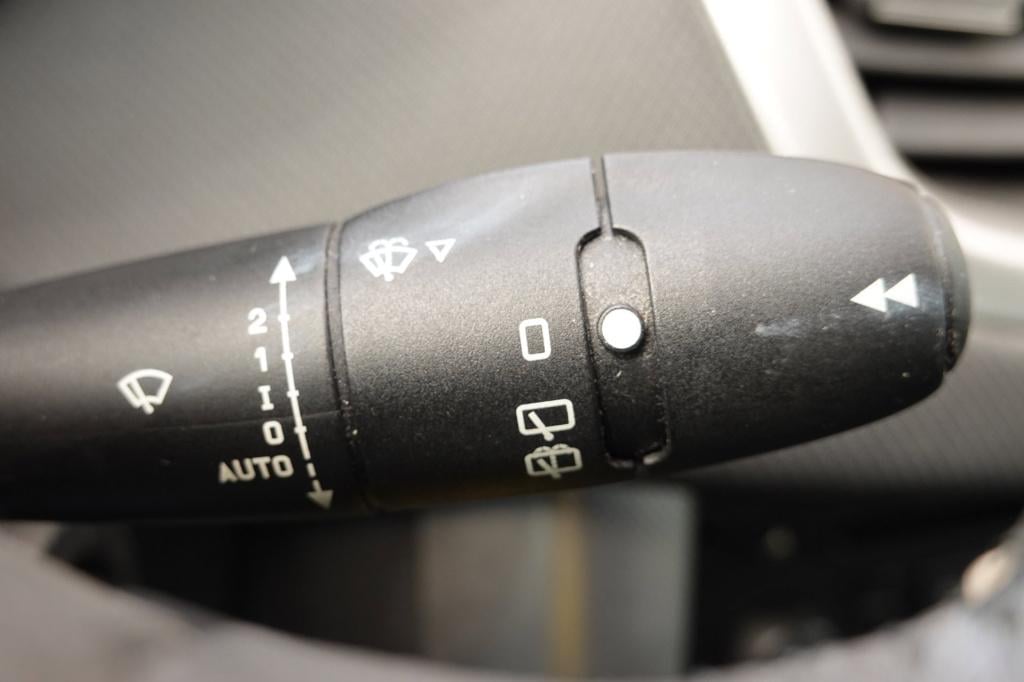 Peugeot 207 1.6 vti xs