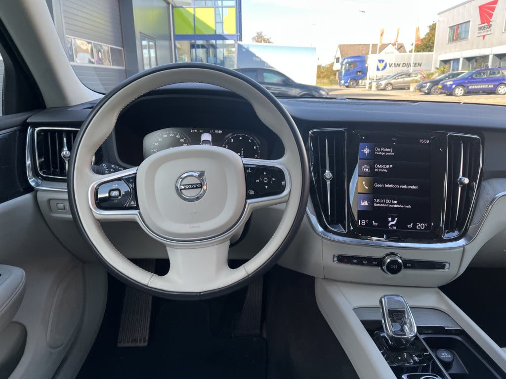 Volvo V60 2.0 b3 inscription aut. | autopilot | memory | stoel/stuurverw. |