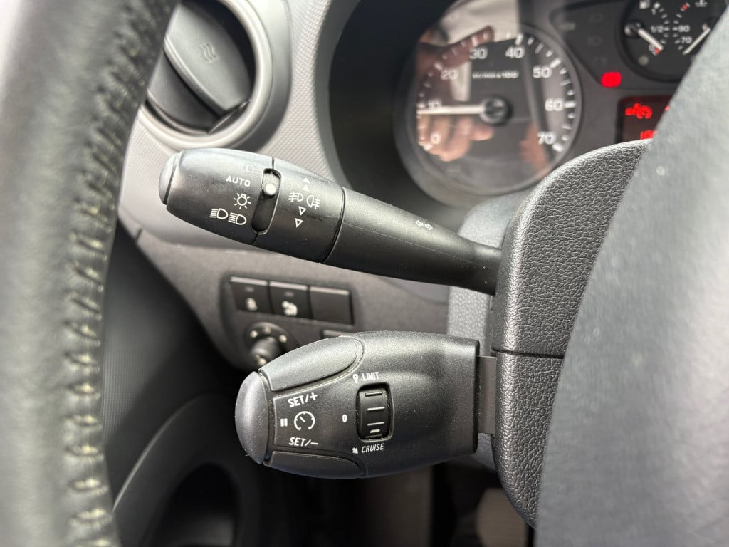 Peugeot Partner 120 1.6 bluehdi 75 l1 premium pack