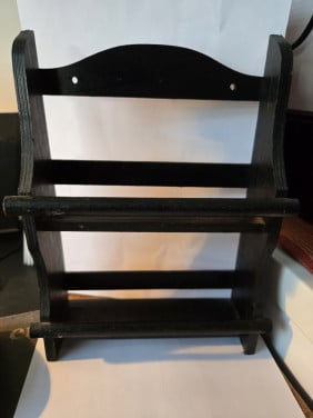 Houten rekje voor kruiden H25 x B 20 x D 7 cm.