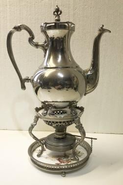 J. N. Daalderop koffiepot en theepot met warmhoudstel