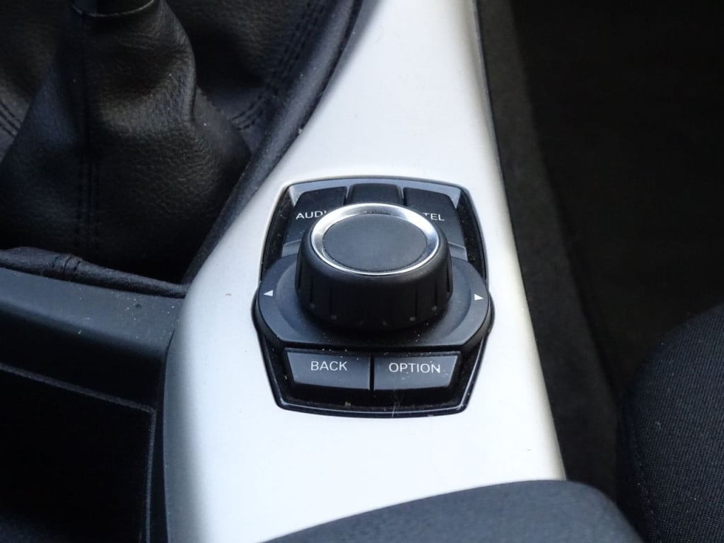 BMW 1 Serie 114i | 18" | bluetooth