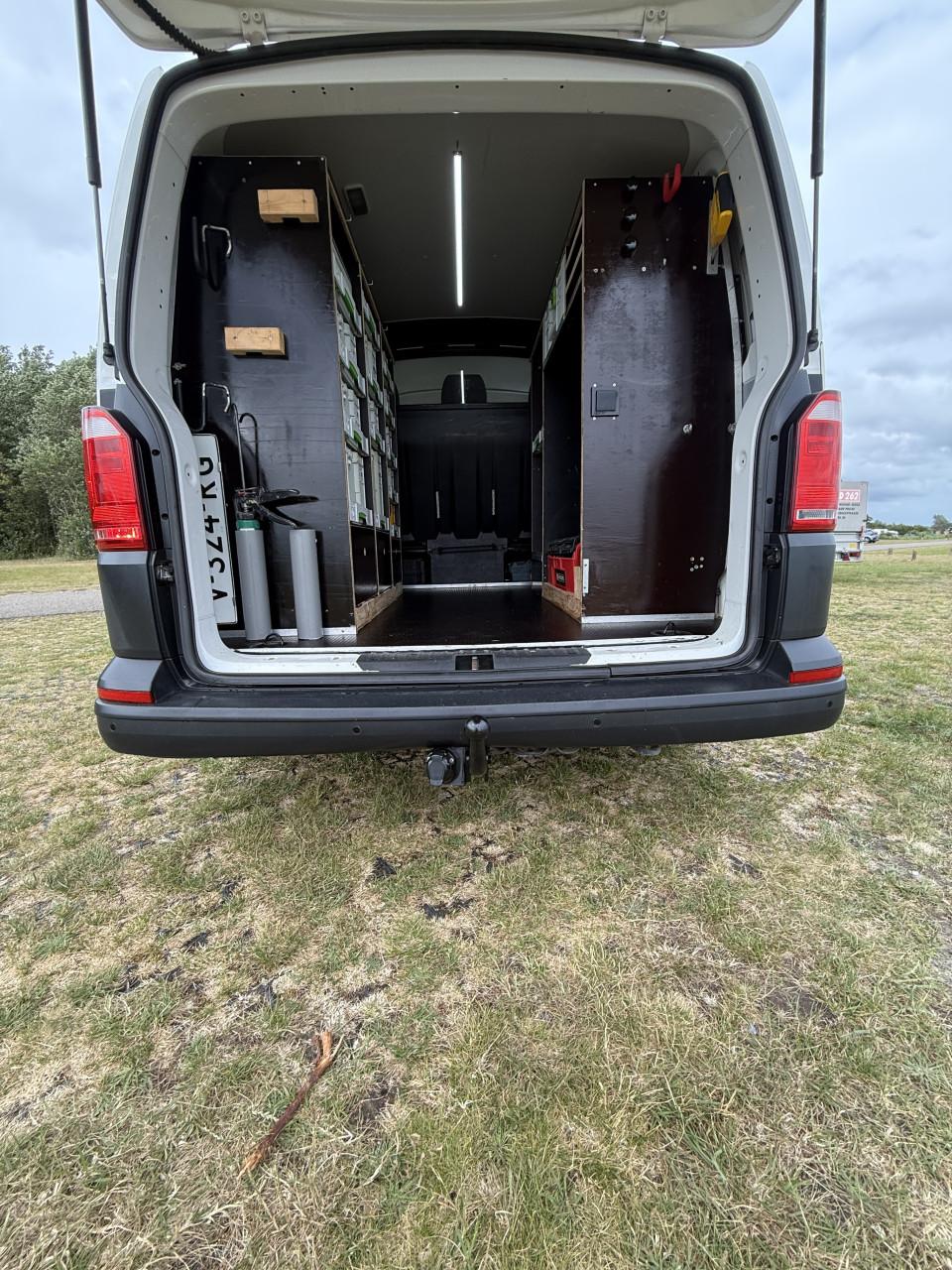 Volkswagen Transporter T6 met dubbele cabine CDC2.0 TDI 84PK