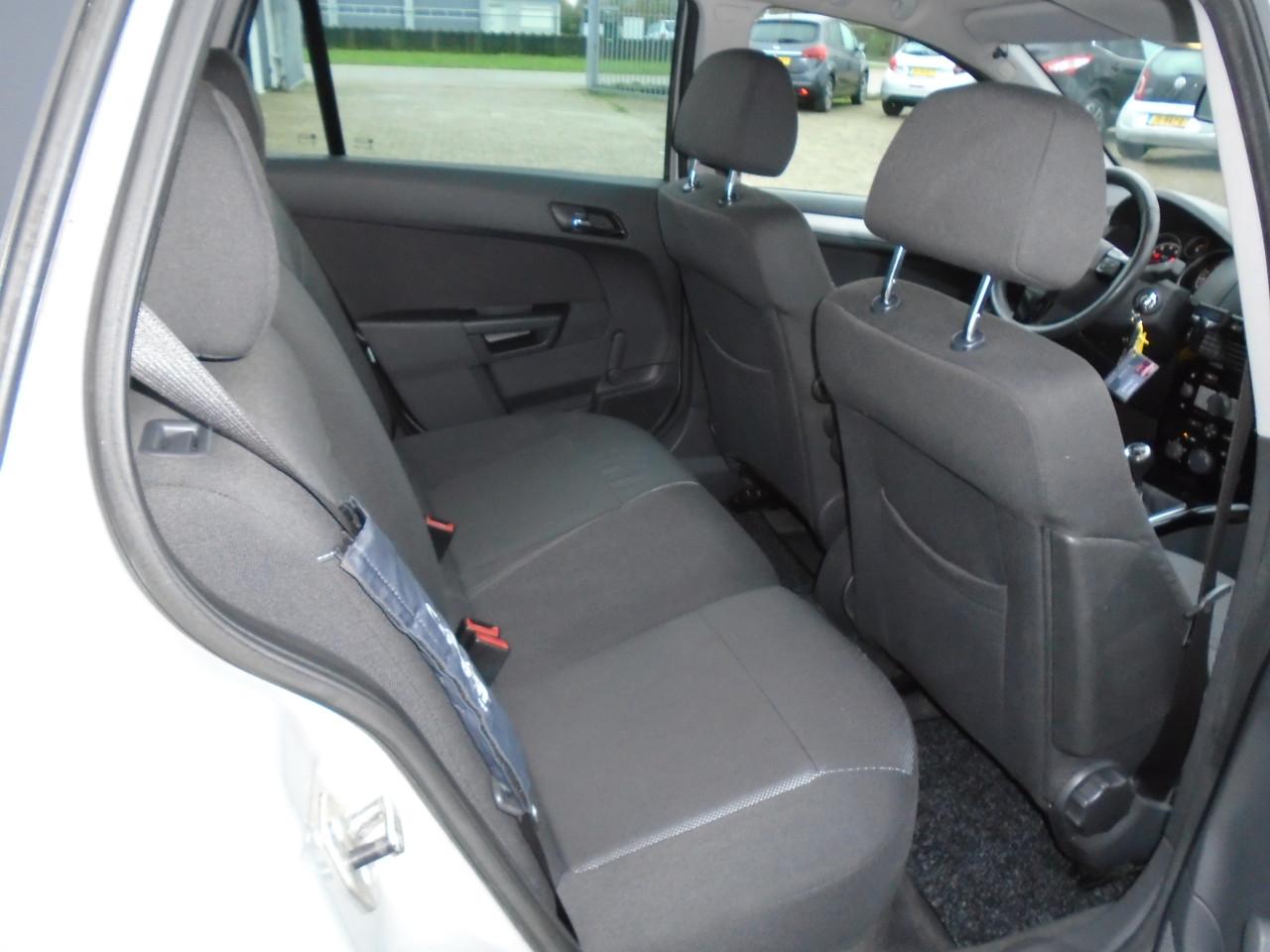 Opel Astra 1.6i Station Cosmo