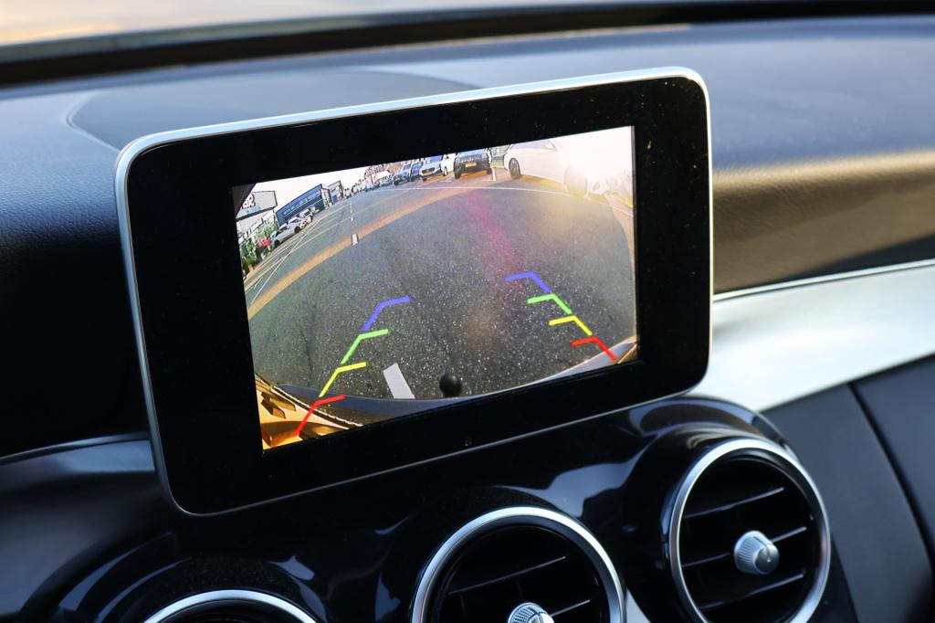 Mercedes-Benz C-Klasse estate 200 ambition i trekhaak i camera i stoelverwa