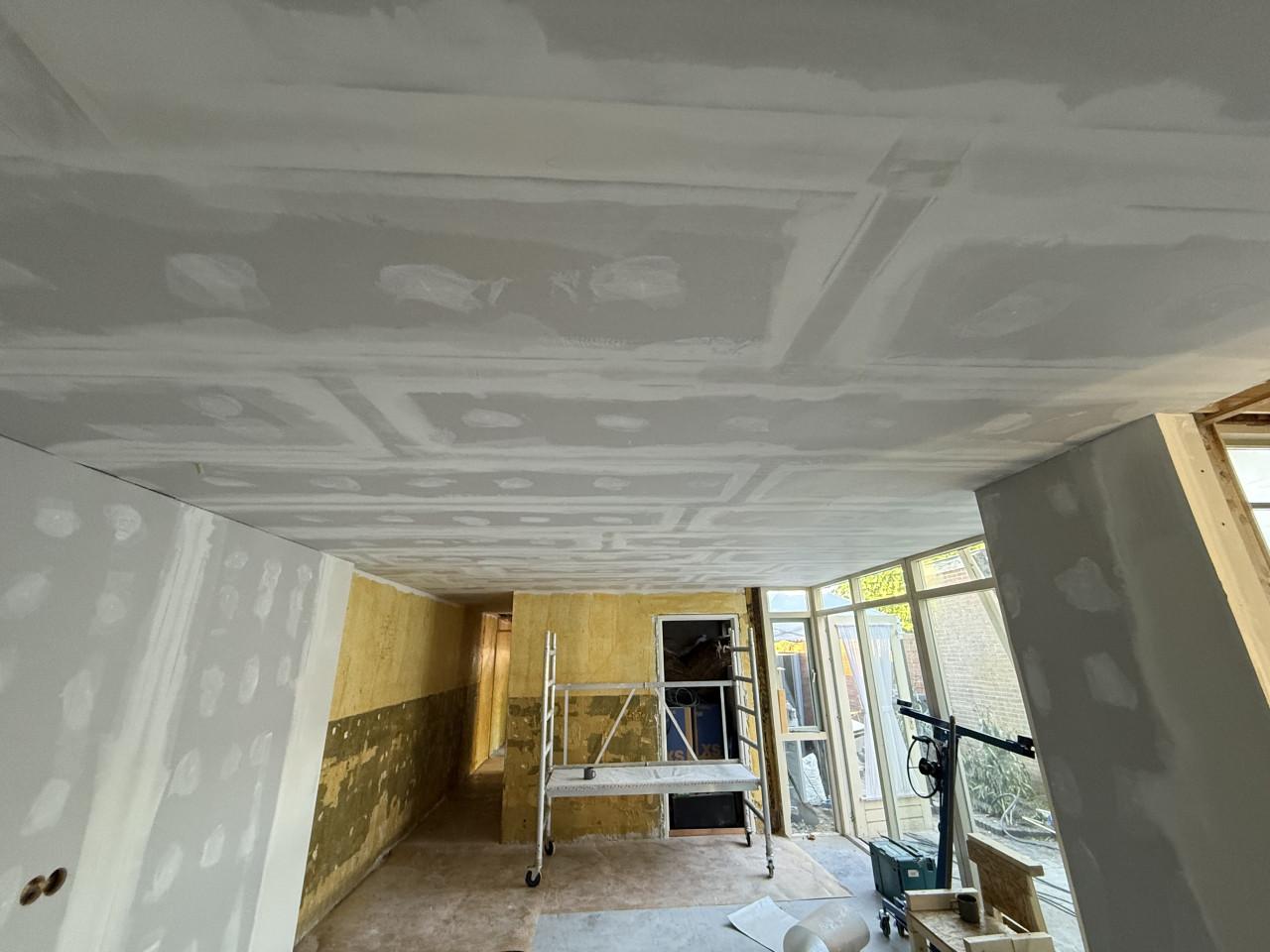 ✅ Nadien Smeren Stukadoor Tel.0685004348