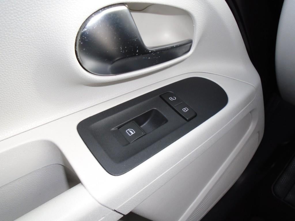 Volkswagen UP! up 1.0 move bluem.