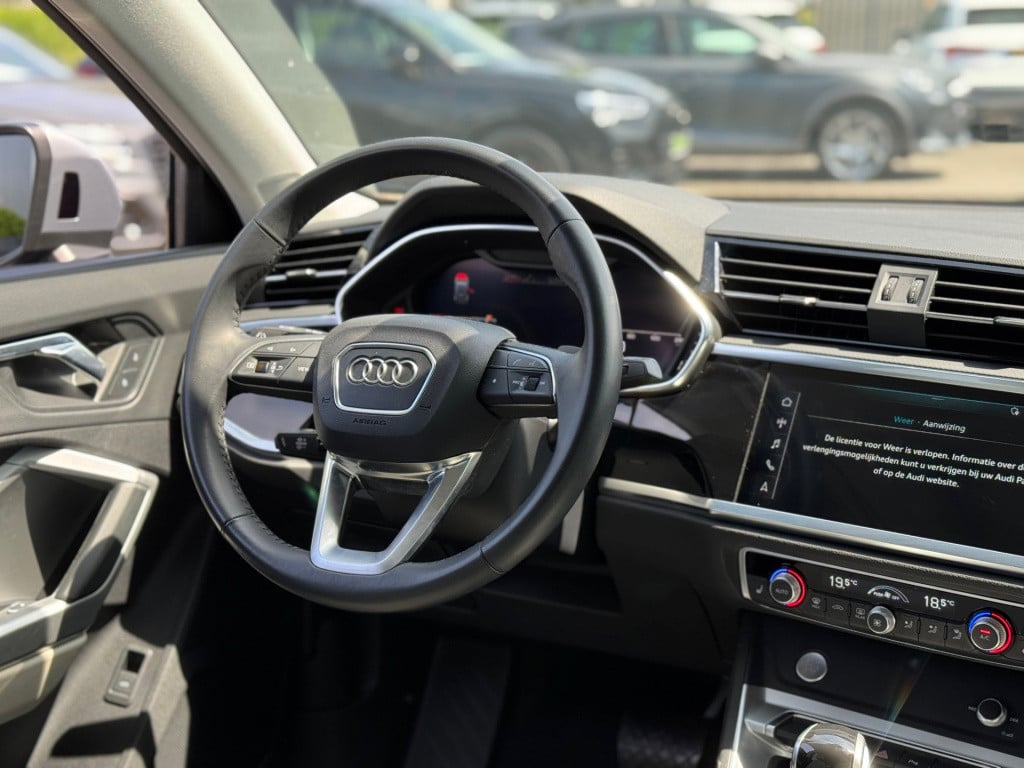 Audi Q3 35 tfsi advanced * panoramadak * matrix led * 360 camera