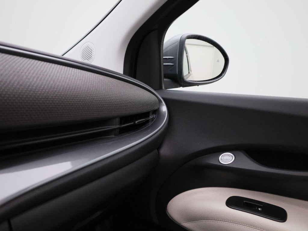 Fiat 500e c la prima 42 kwh