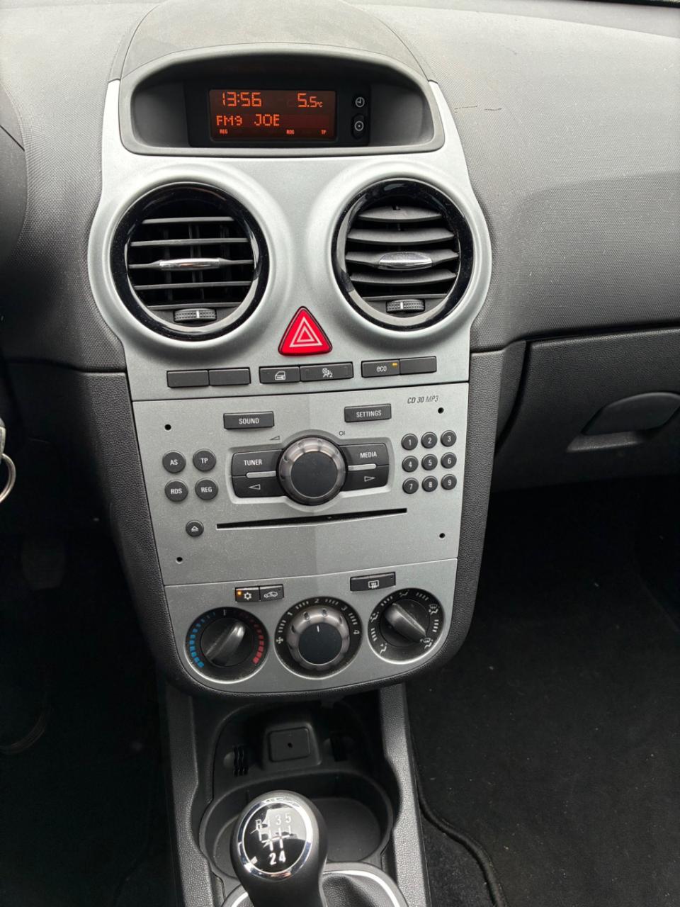 Opel Corsa 1.4-16v cosmo