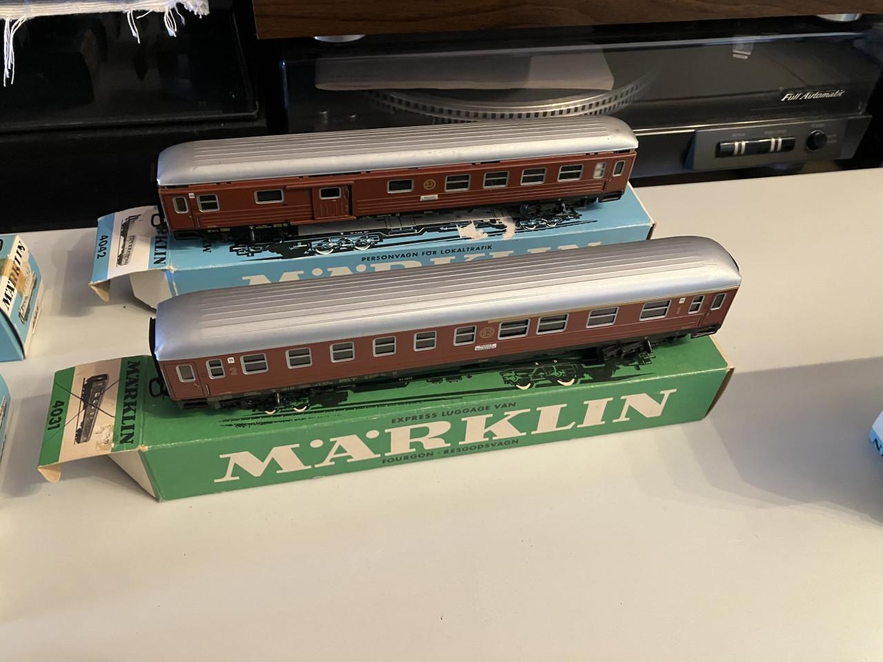 Märklin 52x wagons koelwagens bierwagens passagierswagons etc