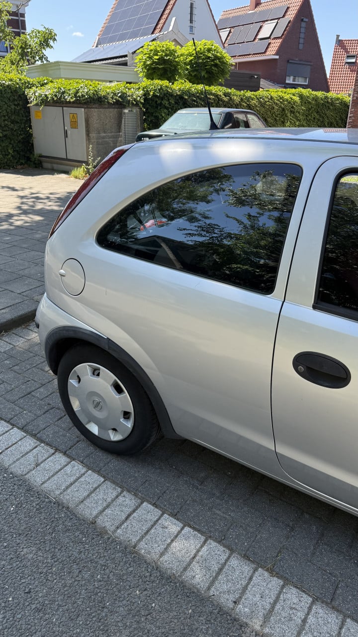 Opel Corsa 2003 zilver