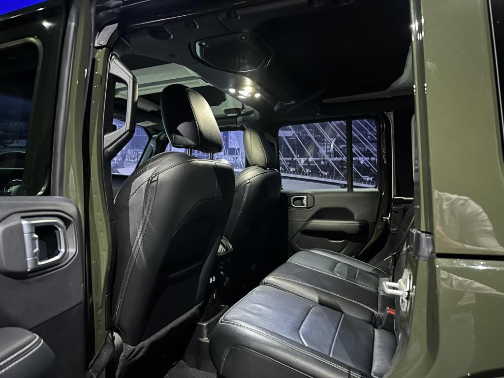 Jeep Wrangler unlimited 4xe 380 sahara *acc*camera*leer*sarge green clear c