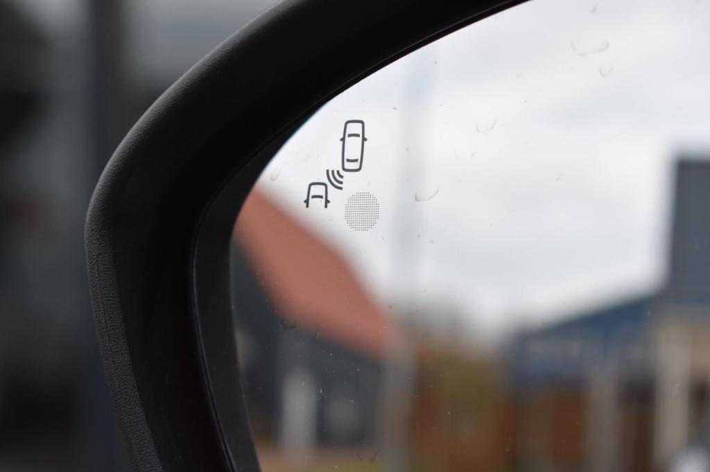 Dacia Jogger 1.6 hybrid 140 extreme 7p. | stoelverwarming | nap | apple car