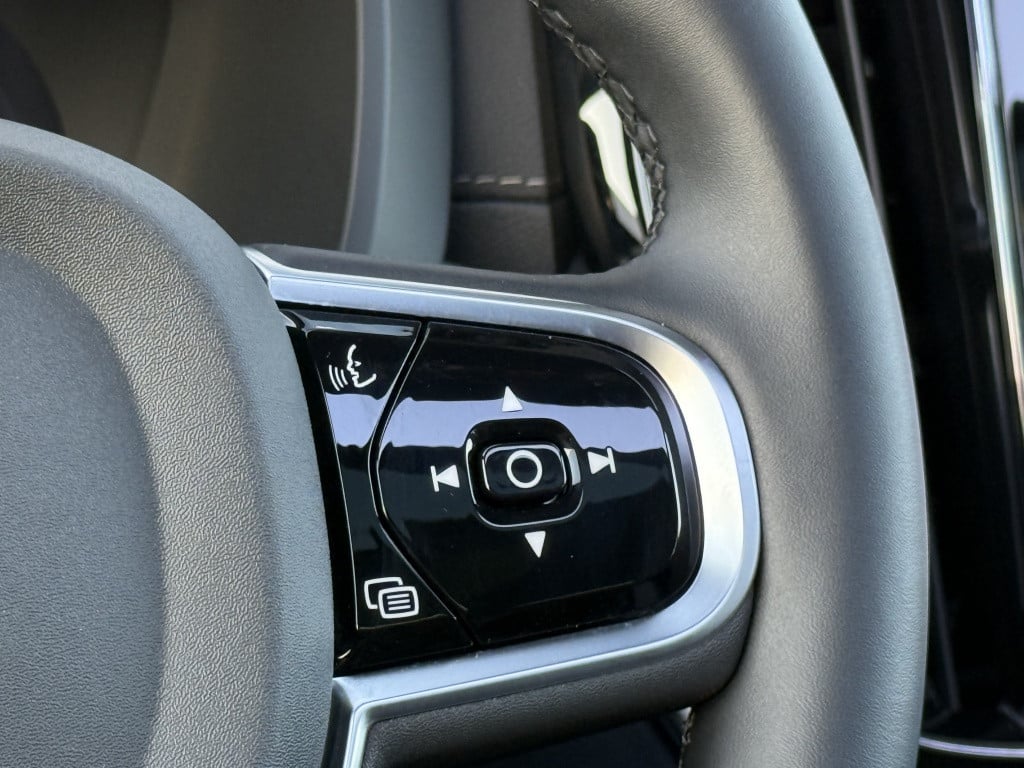 Volvo XC60 t6 398pk recharge black edition ultra dark full options !