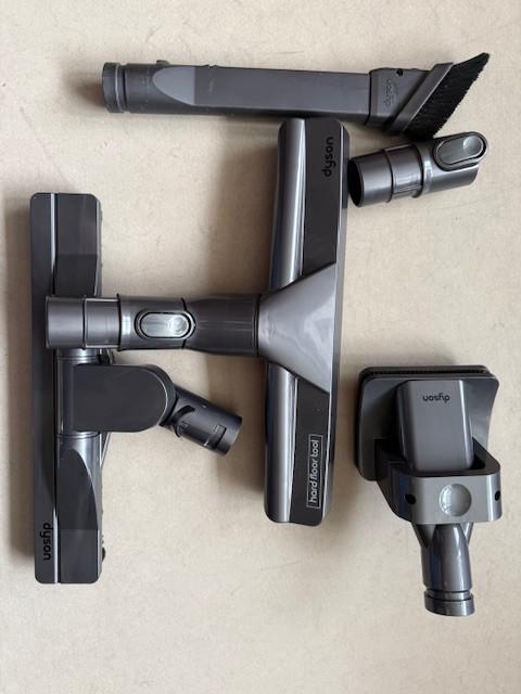 Dyson hulpstukken helemaal nieuw.