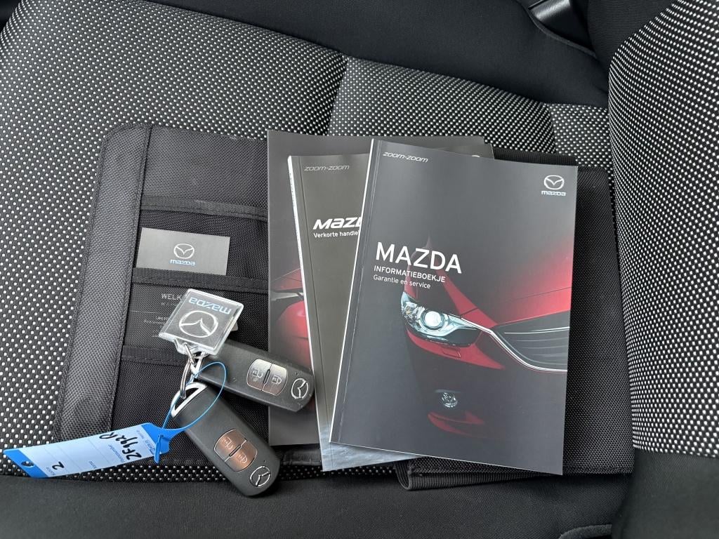 Mazda 2 1.5 skyactiv-g gt-m keyless entry headup display