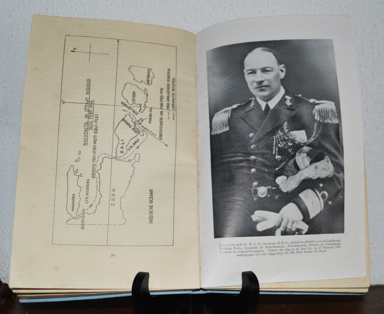 Boek Neerland's zeemacht in oorlog, 1944