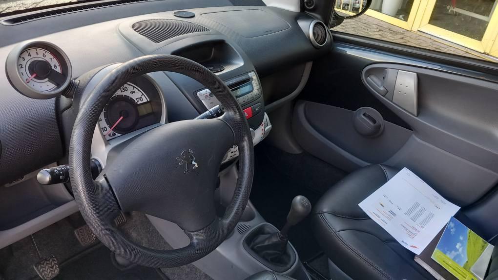 Peugeot 107 1.0 12v Sublime 5drs bj:2009 airco leer 55.000km nap i.z.g.st