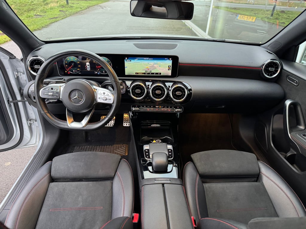 Mercedes-Benz A-Klasse 180 business solution amg night -pakket automaat , p