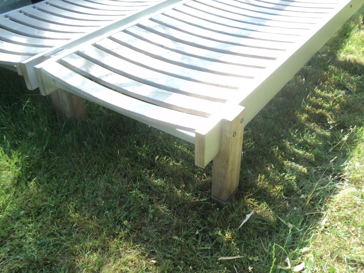 2 indentieke TEAK HOUTEN ligbedden ROYAL ARROW
