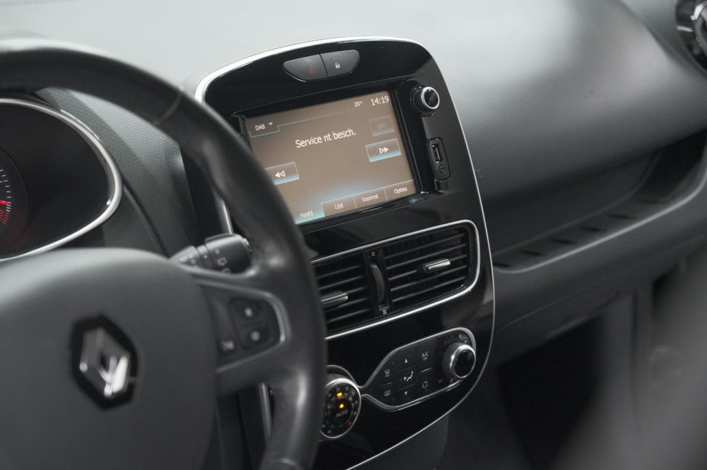 Renault Clio tce 90 intens | camera | navigatie | allseason banden | parkee
