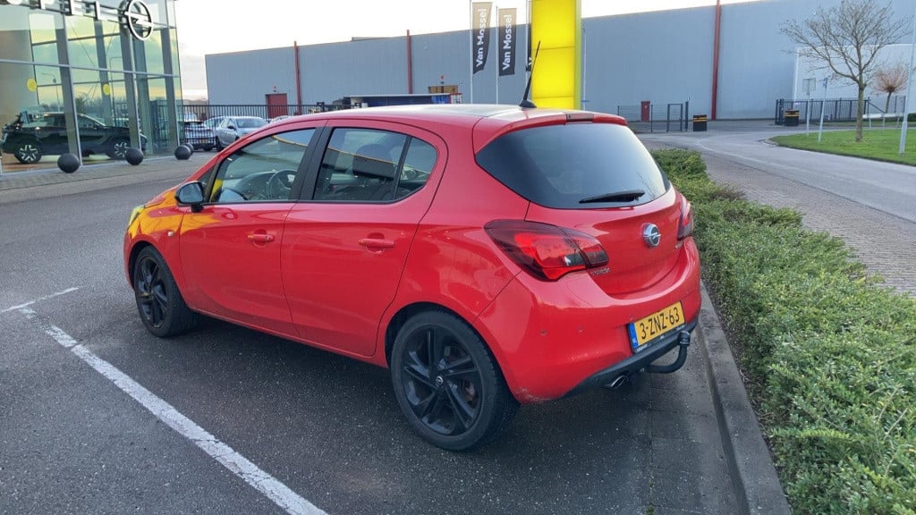 Opel Corsa 1.0 turbo color edition | panorama dak | dealer onderhouden | su