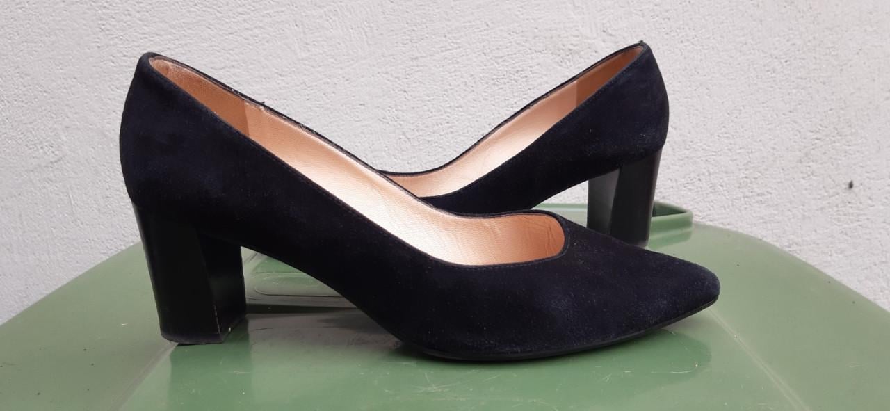 Peter Kaiser Black Pumps, Suede, maat 38