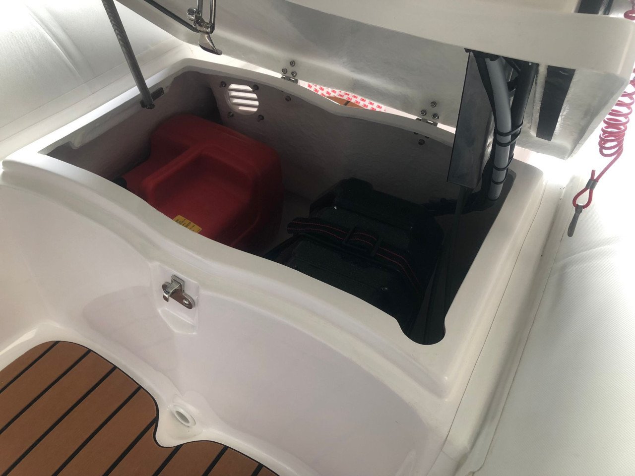 Coralsea 320 Polyester Rib met Honda BF20 SRTU