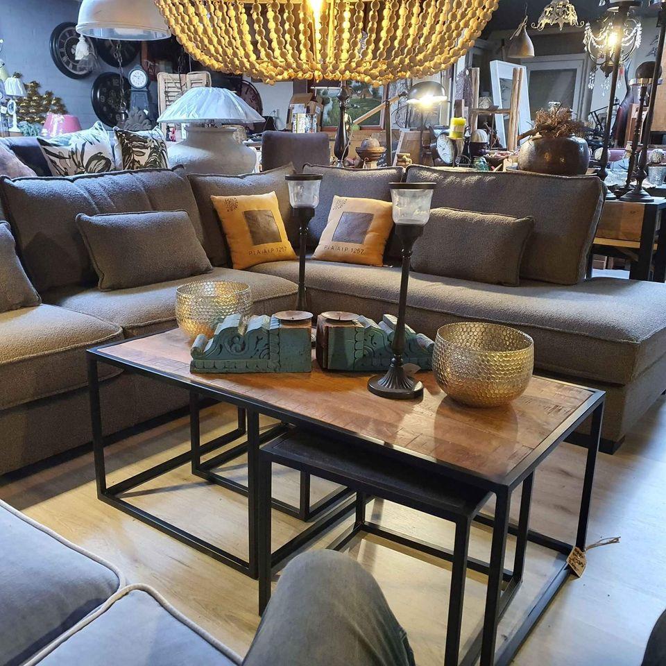 HOEK/LOUNGEBANK IN ALPHINE BROWN SHOWMODEL (RECHTS) NU MAAR €1499,-F 6+7 NU