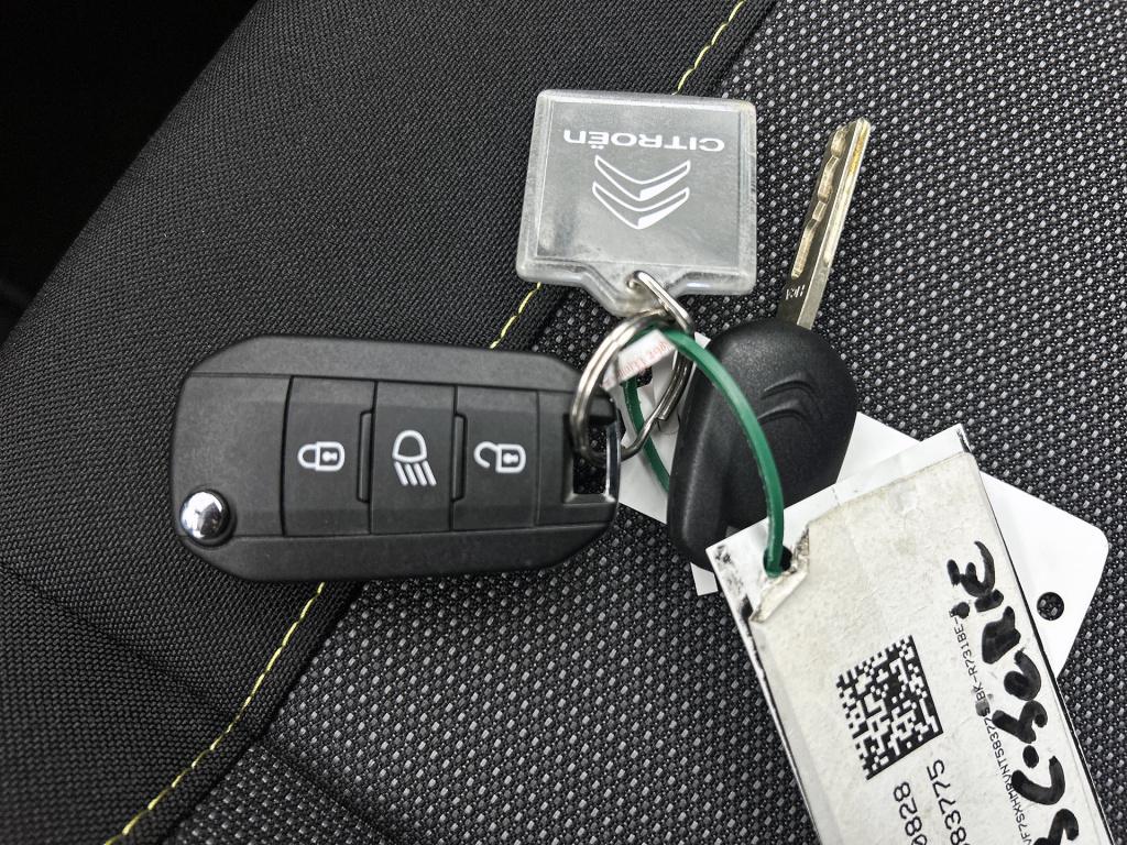 Citroen C3 82 pk c-series | rijklaar | apple carplay | navigatie | lm velge