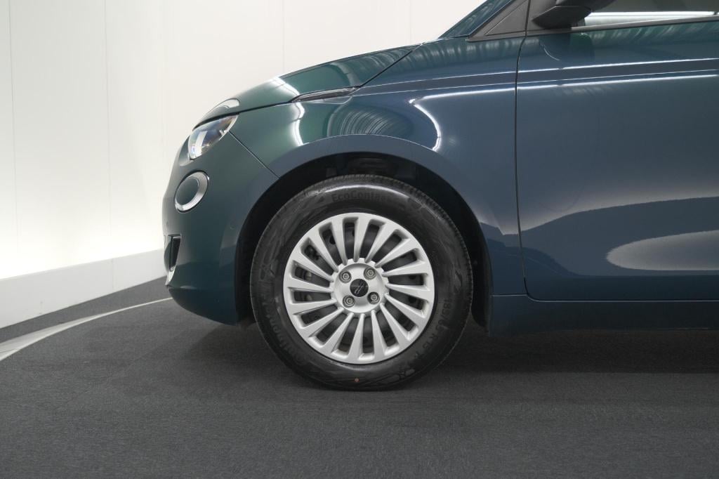 Fiat 500 urban 42 kwh | 96,9% soh | 3 fase laadfunctie | camera | apple car