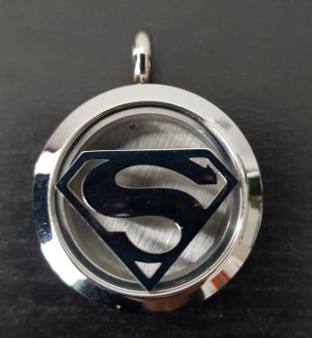 SuperGirl Parfum Medaillon – Diffuser Hanger + pads