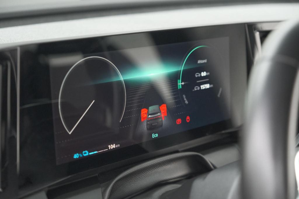 Renault Megane E-tech ev40 boost charge techno | pack winter | camera | app