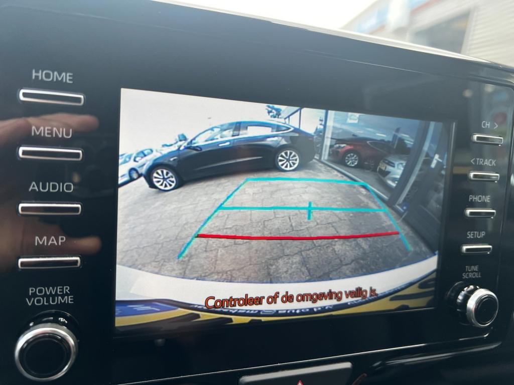 Toyota Yaris 1.5 hybrid dynamic line, camera, carplay, navi enz..