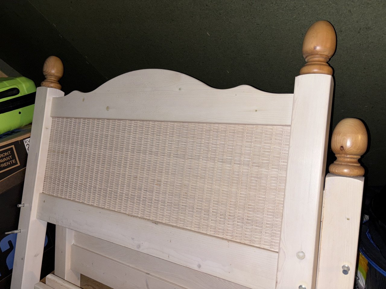 Bed 210 x 90 cm