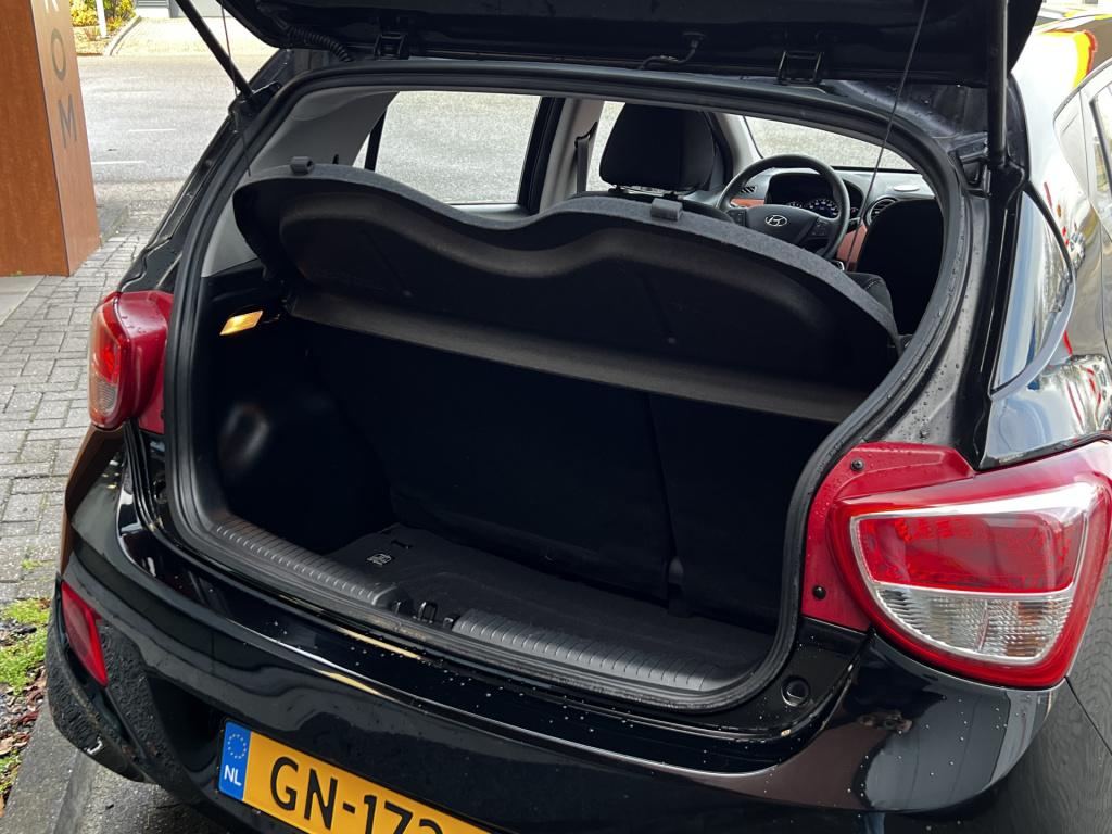 Hyundai I 10 1.0i i-motion comfort | cruise control | radio | climate contr