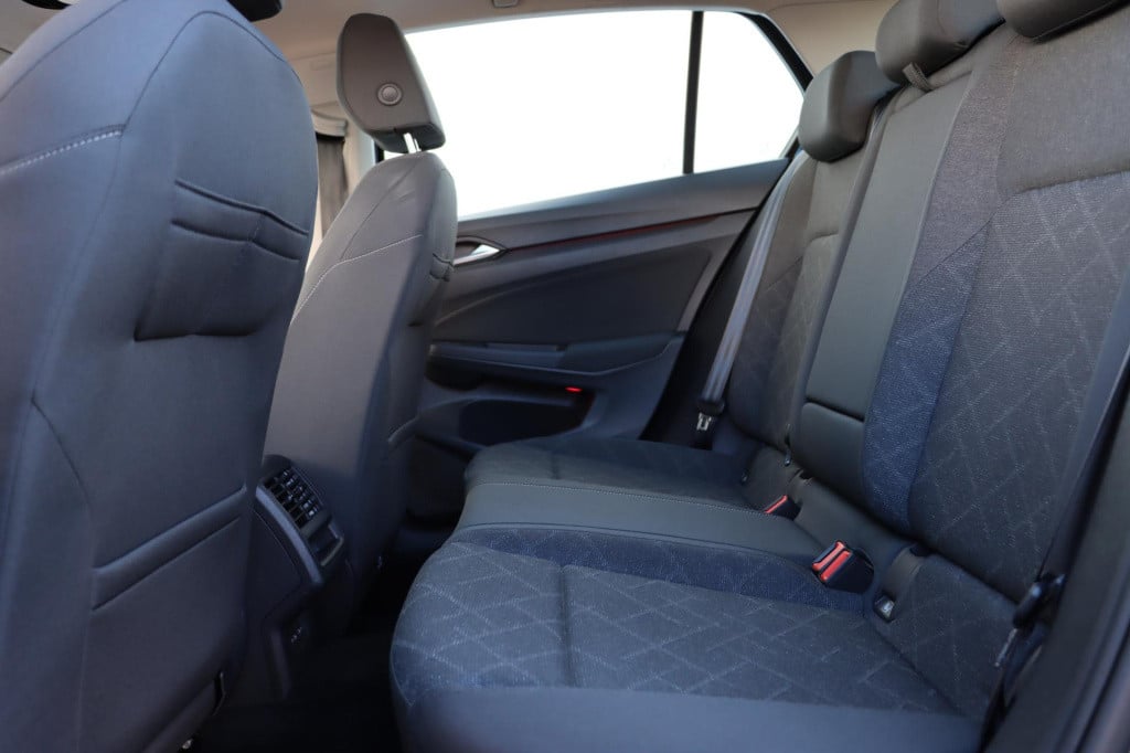 Volkswagen Golf 1.0 tsi life 110pk