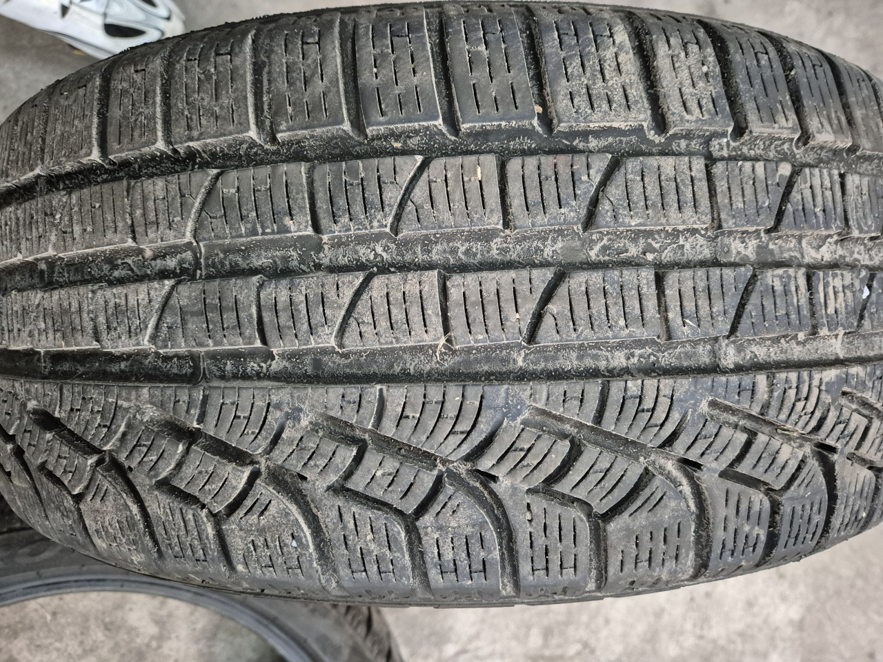 Winterbanden 18-225-40 Pirelli