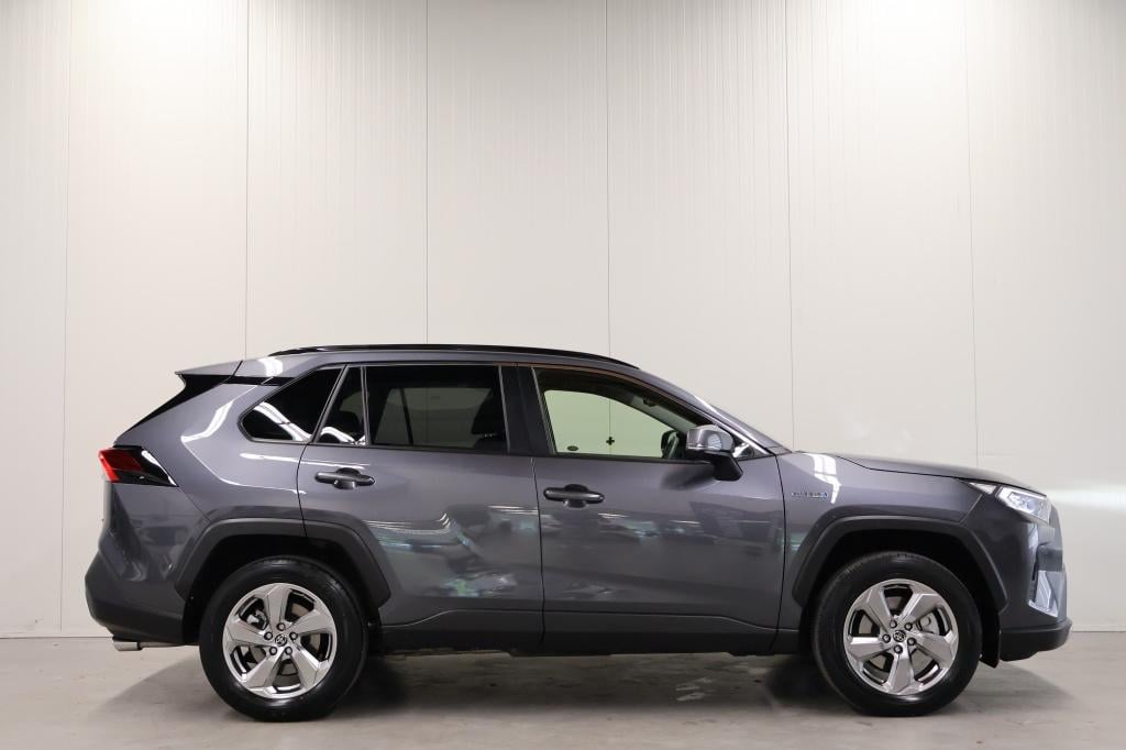 Toyota Rav4 2.5 hybrid dynamic| camera| adap.cruise| keyless