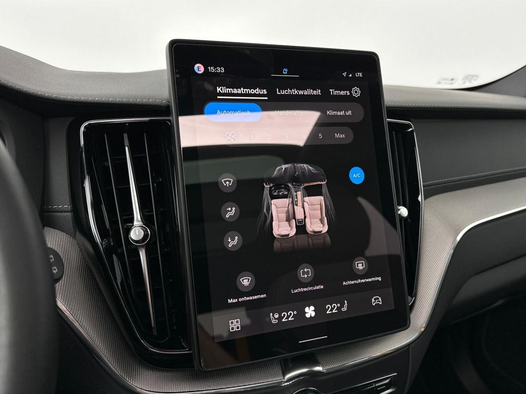 Volvo XC60 polestar engineered recharge plug-in hybrid awd