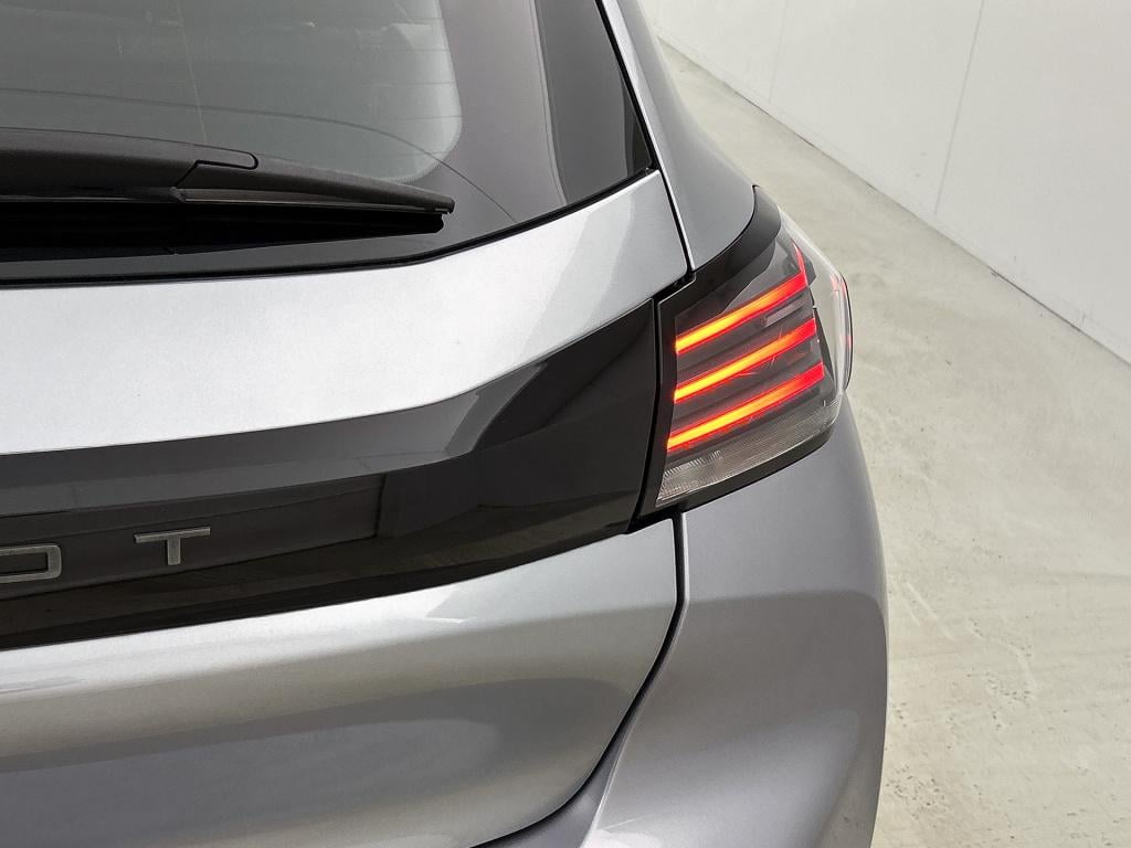 Peugeot 208 100 pk style | rijklaar | parkeersensoren | navigatie | led kop